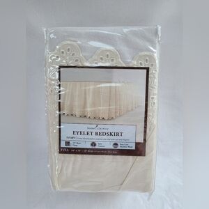 Home Classics Eyelet Bed skirt Size Full Size 15" Drop